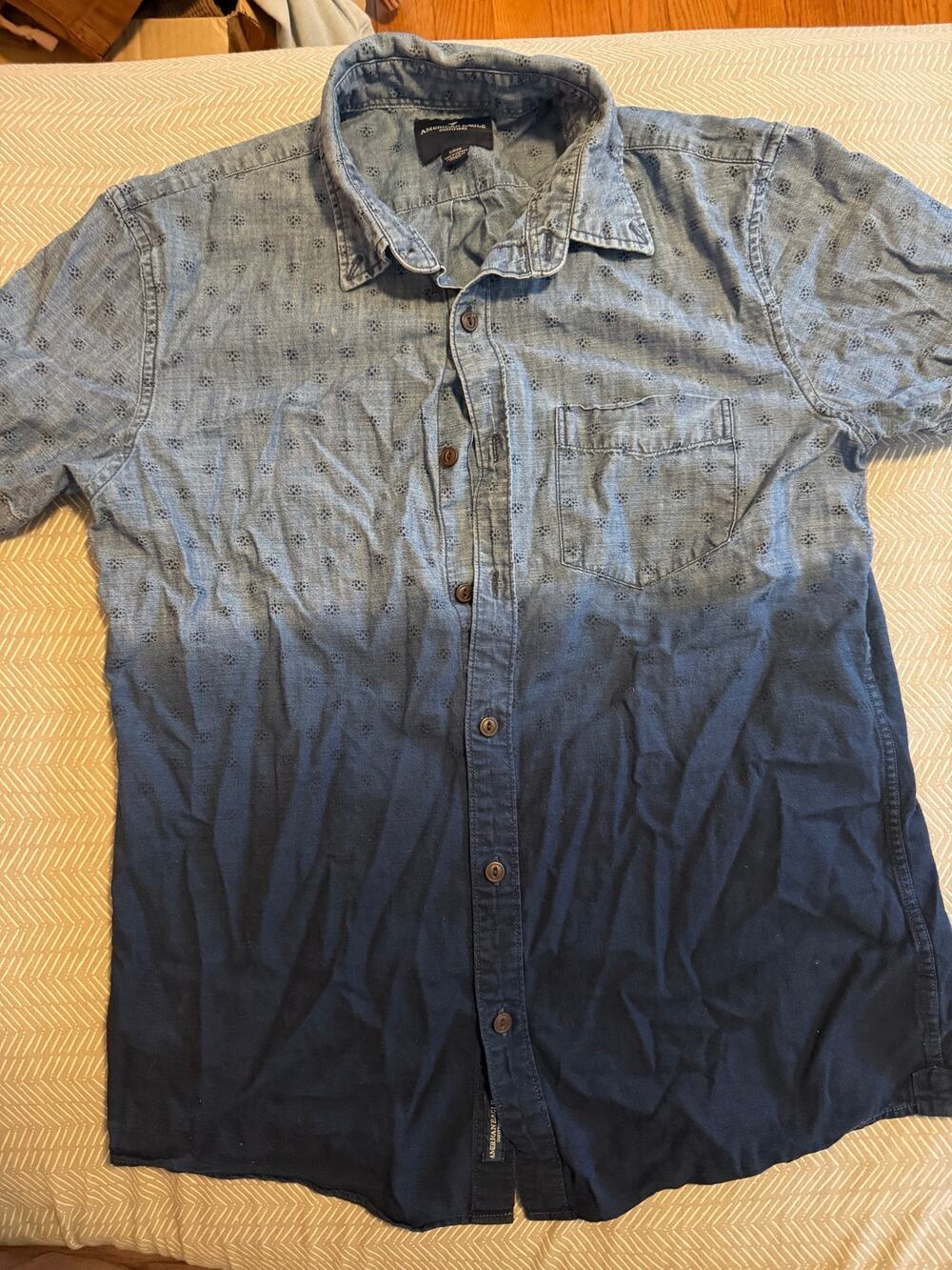 American Eagle Outfitters Men’s Short Sleeve Ombré Chambray Button Down Shirt